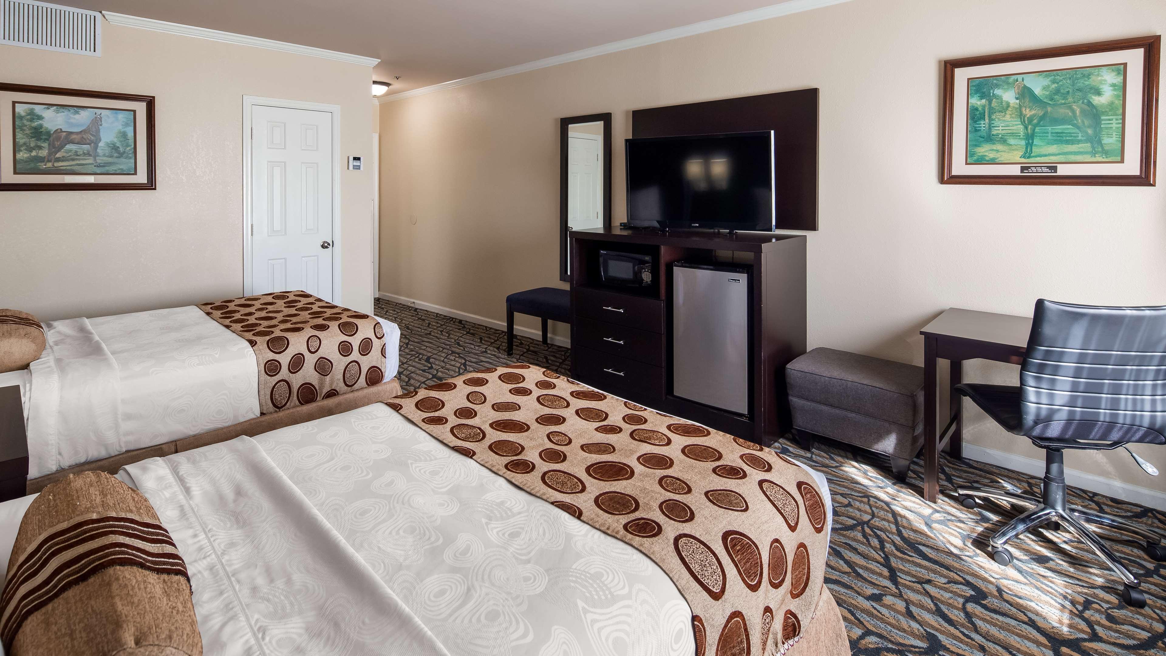 Best Western Spring Hill Inn & Suites Exterior foto