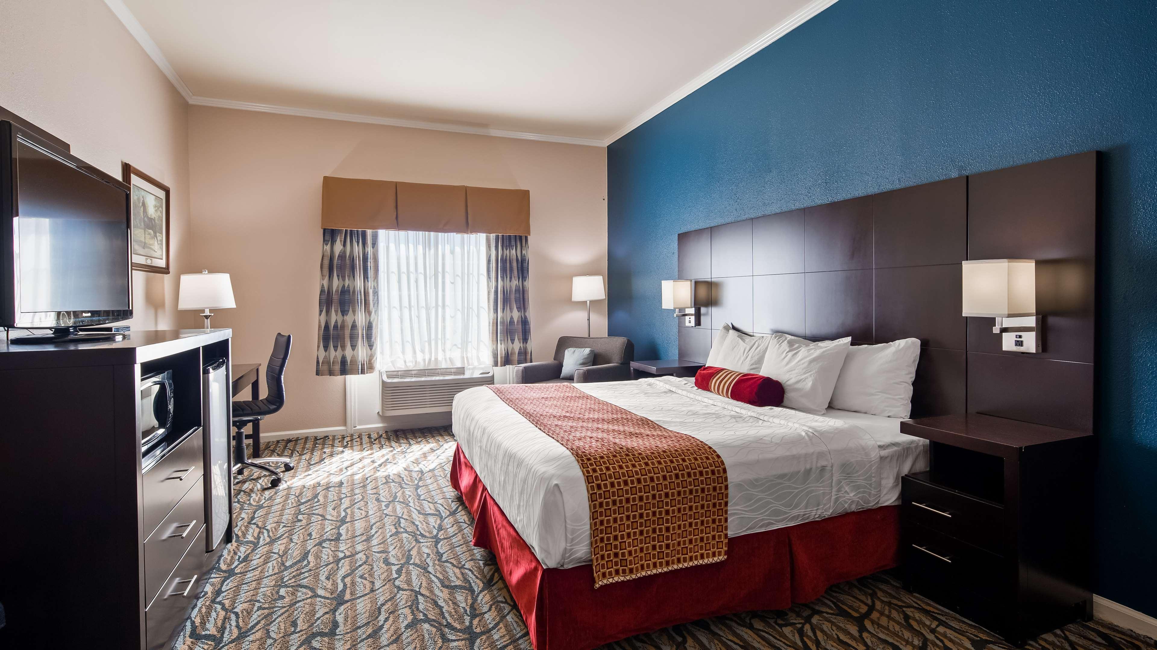 Best Western Spring Hill Inn & Suites Exterior foto