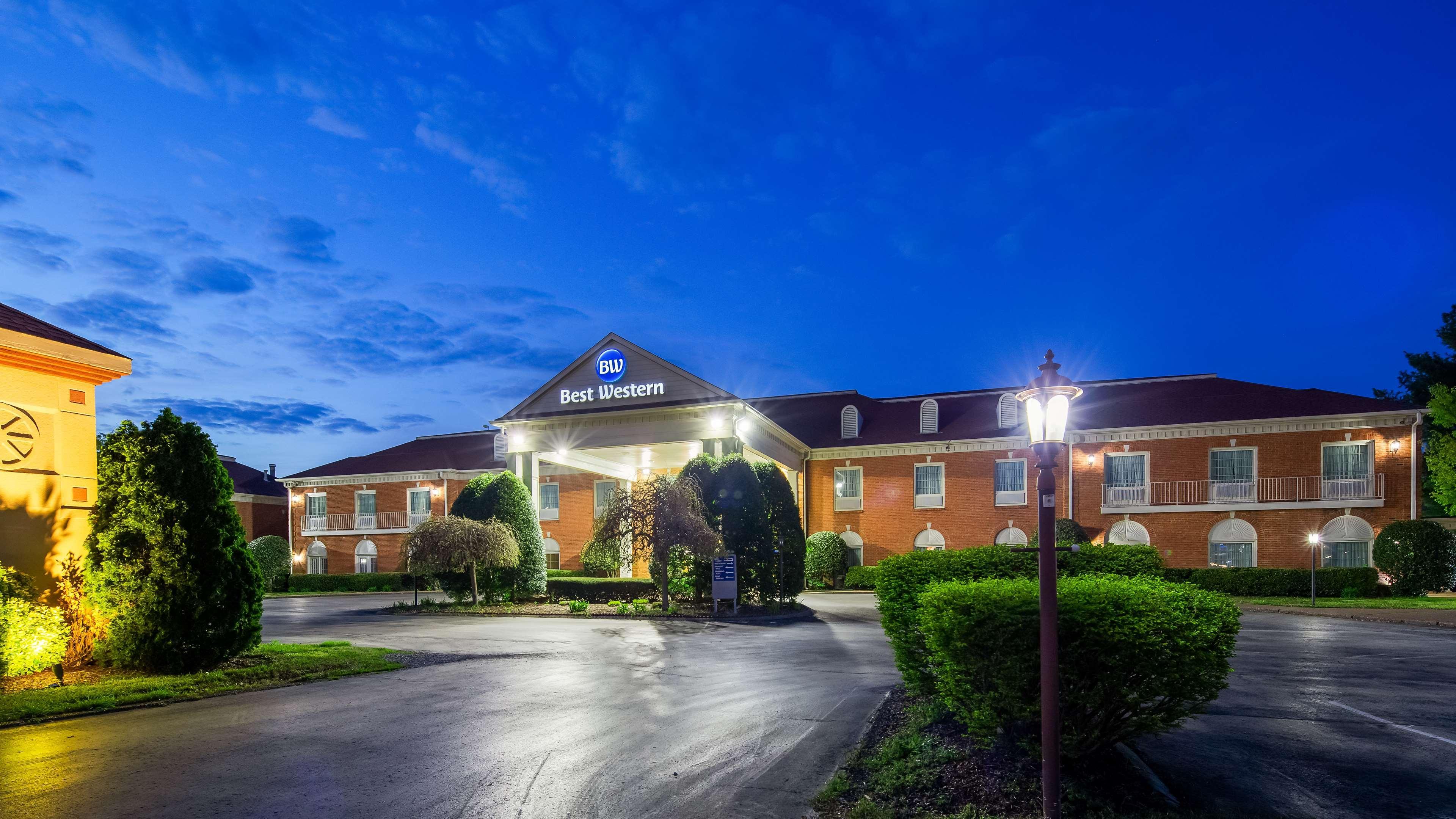 Best Western Spring Hill Inn & Suites Exterior foto