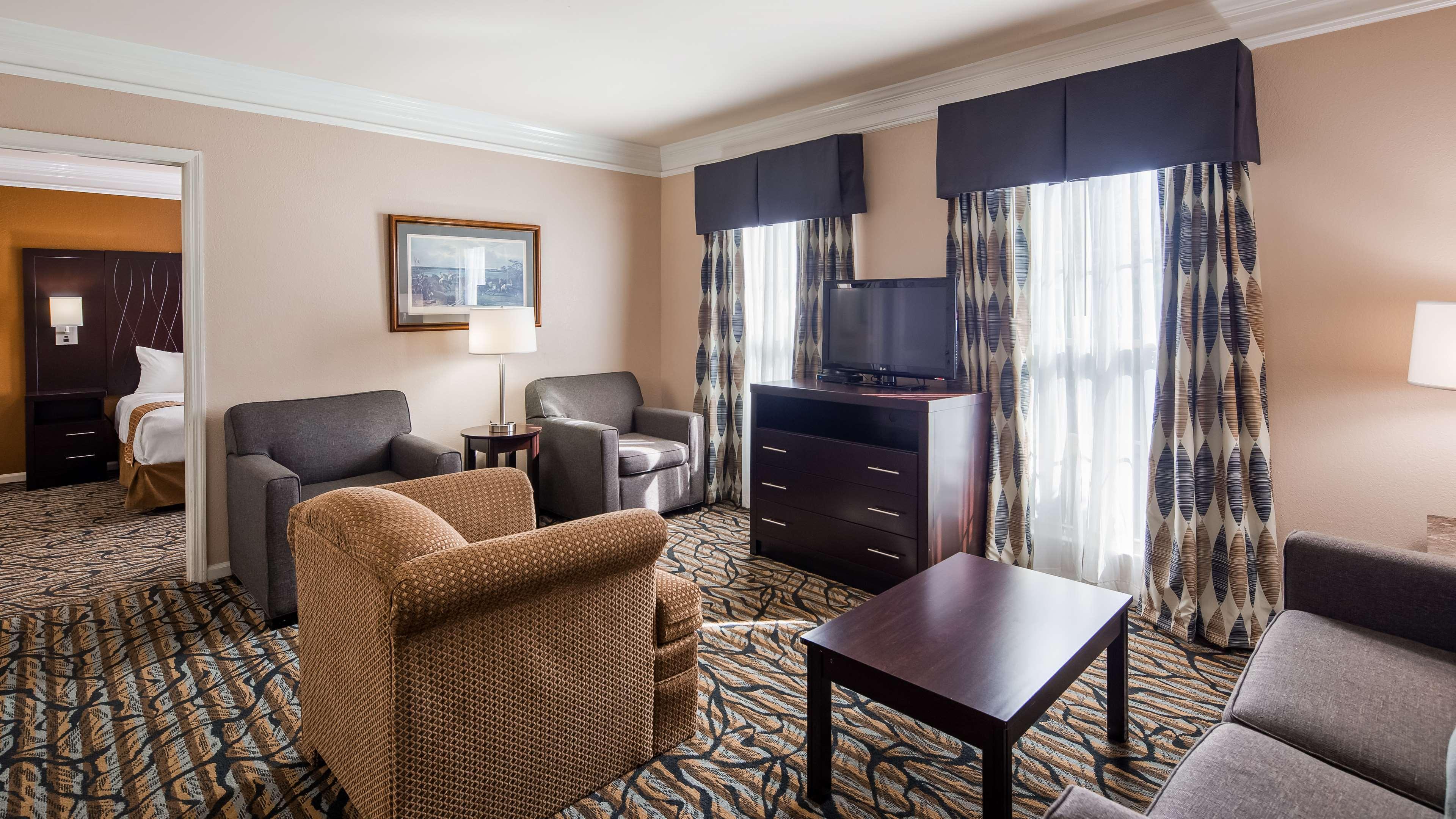 Best Western Spring Hill Inn & Suites Exterior foto