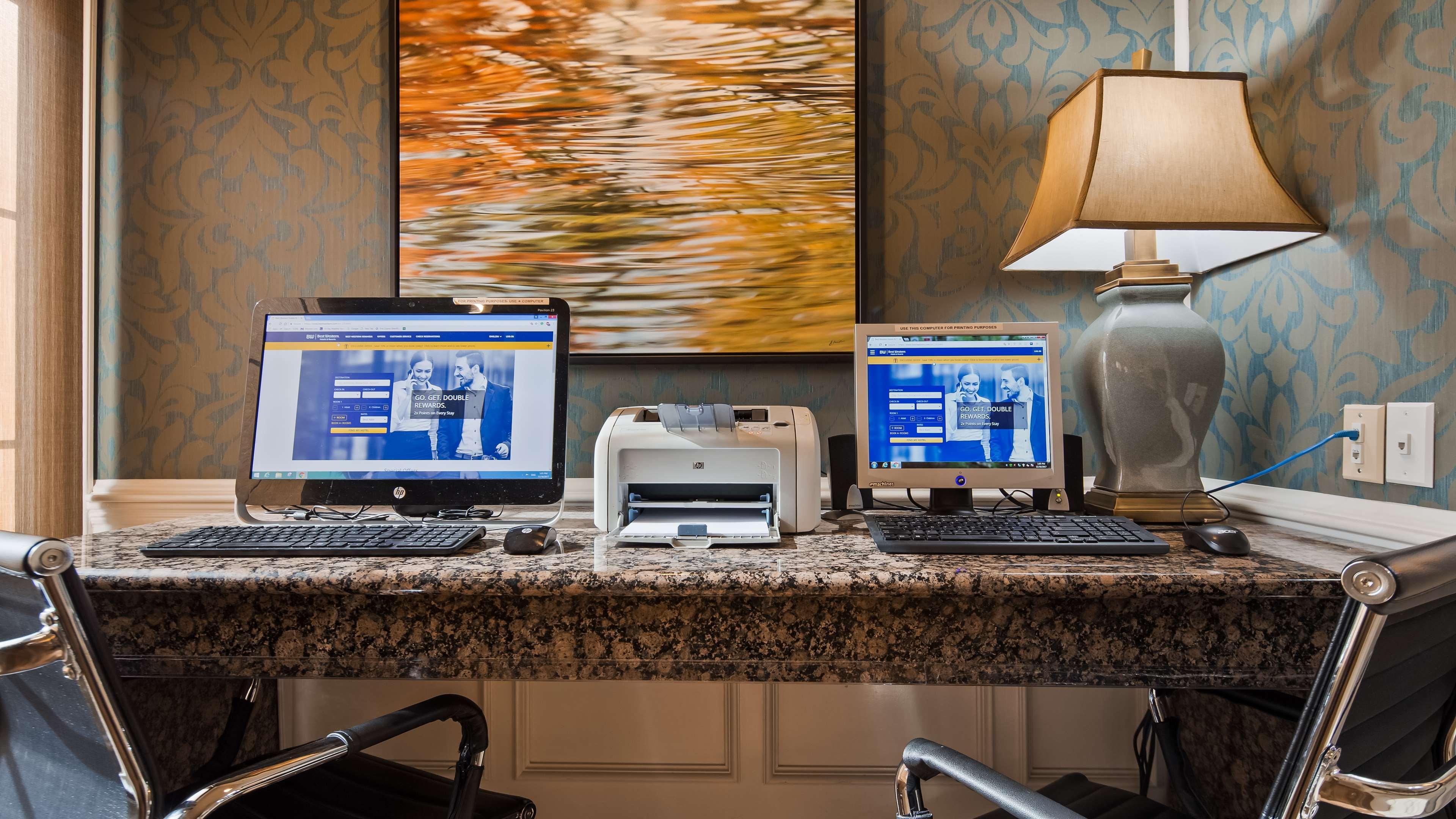 Best Western Spring Hill Inn & Suites Exterior foto