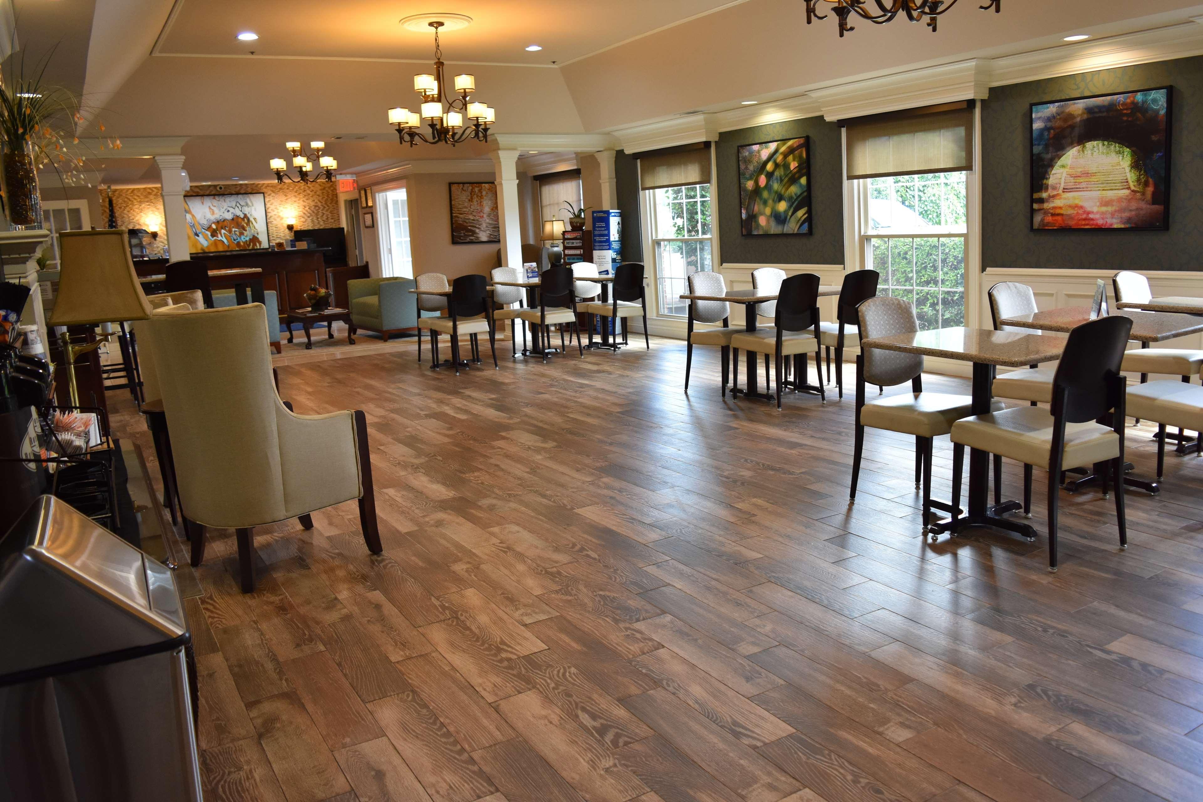Best Western Spring Hill Inn & Suites Exterior foto